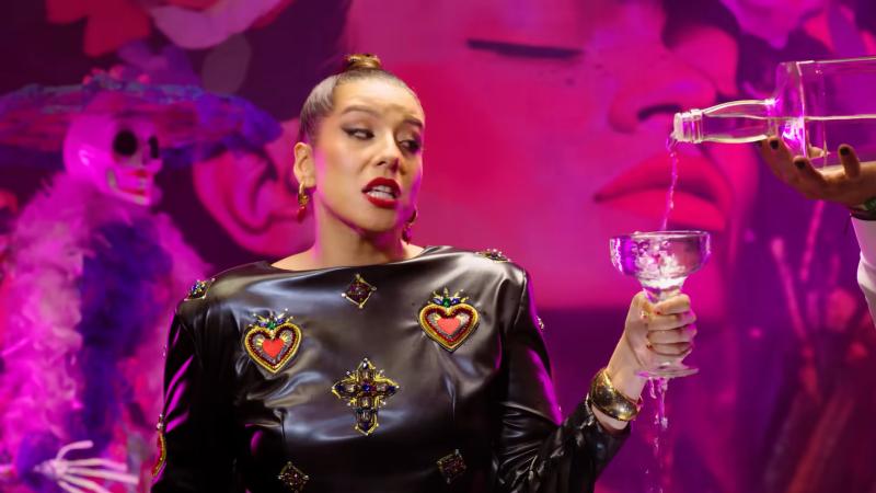 María José Quintanilla - Tequila y Ron - Video Oficial