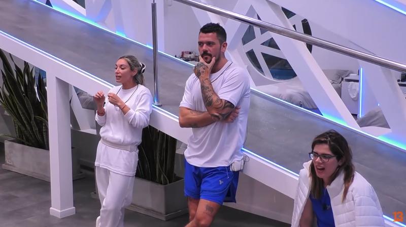 Canal 13 - Juan Pedro habla de Karen Paola en Mundos Opuestos