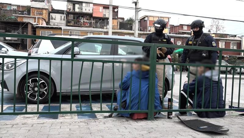 PDI desarticula clan familiar que traficaba drogas y portaba armas en Lo Barnechea