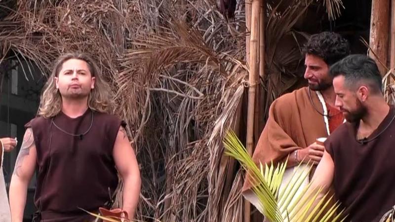 Mundos Opuestos - Curiosa forma de lavarse los dientes del Princeso