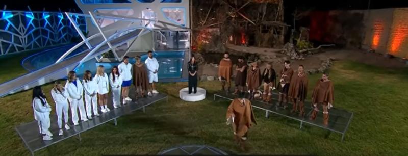 El 13 - Mundos Opuestos