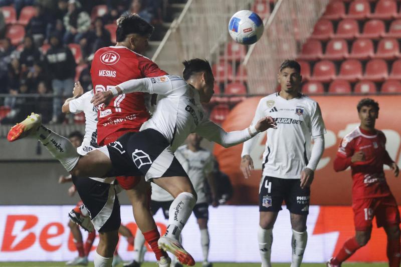 Photosport - Vidal lideró el triunfo de un opaco Colo Colo sobre Unión La Calera
