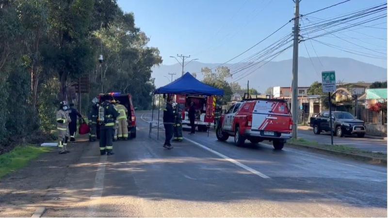 Bomberos de Papudo aseguró un perímetro de seguridad de 100 metros alrededor del camión de basura