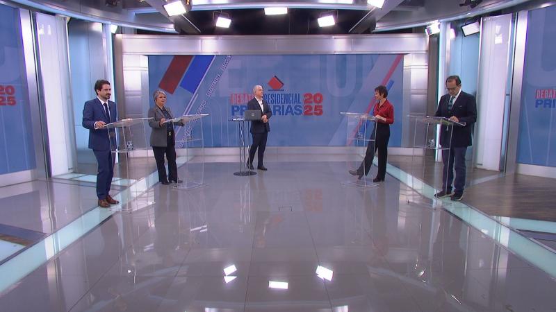 Gonzalo Winter, Jeannette Jara, Carolina Tohá y Jaime Mulet participaron del debate presidencial "Tú Decides"