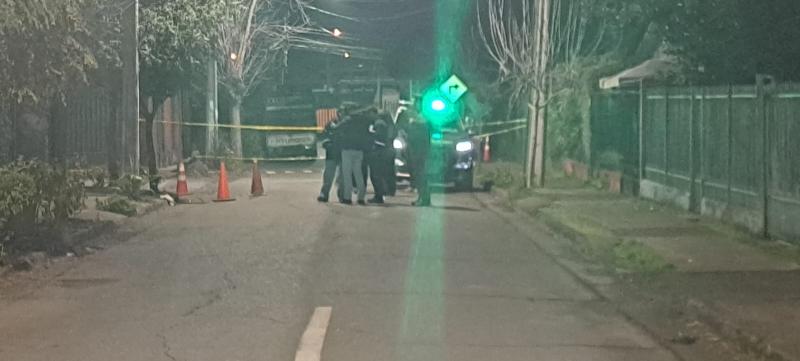 Homicidio en La Florida: Tres fallecidos tras ataque a balazos desde un furgón