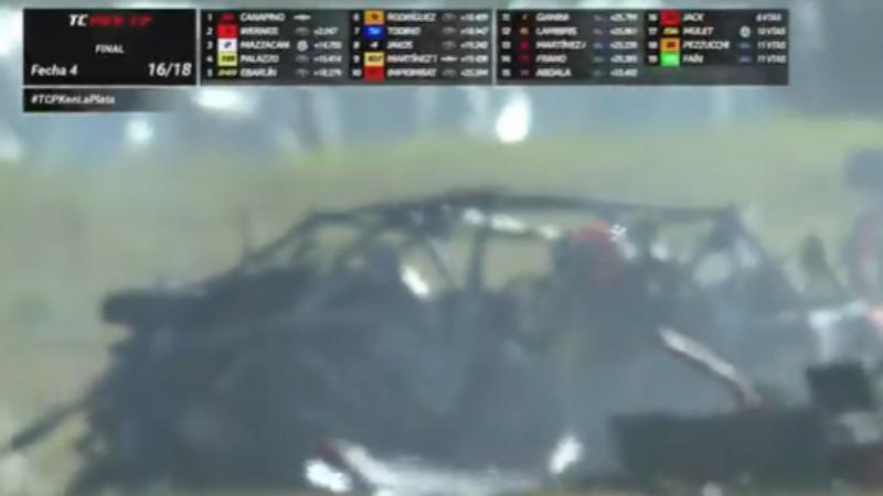 El impactante accidente que sufrió un piloto en la final del TC argentino - X @campeonesnet
