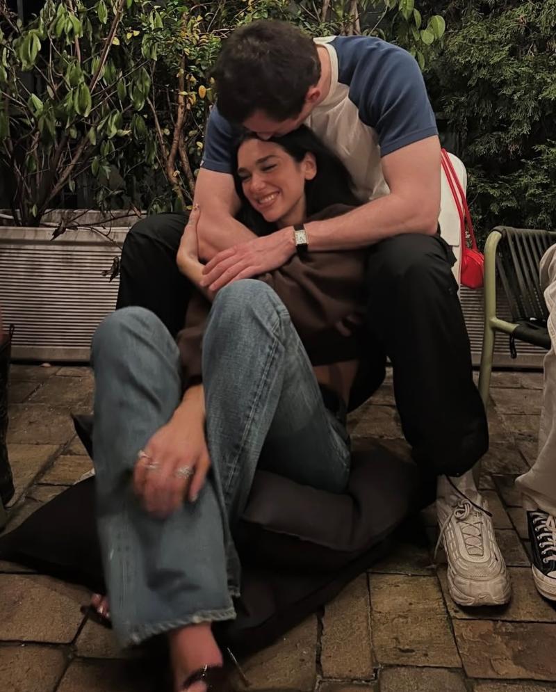 Instagram - Dua Lipa y Callum Turner