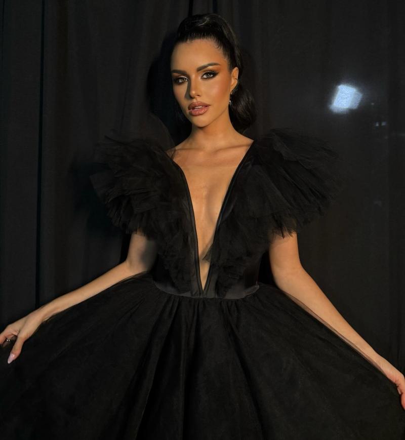 Instagram - Emilia Dides