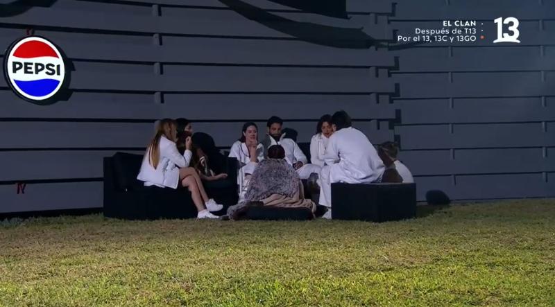 Mundos Opuestos - Ignacia Michelson y una íntima conversación