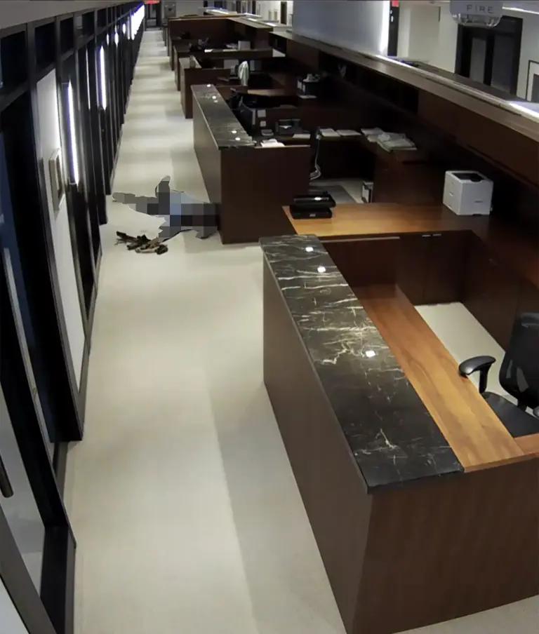 Asesino es visto muerto - New York Post