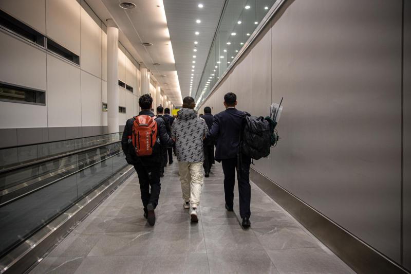 T13 - "No deben permanecer en Chile": Gobierno concreta nuevo vuelo de expulsión con 37 extranjeros de Ecuador y Colombia | Gobierno de Chile