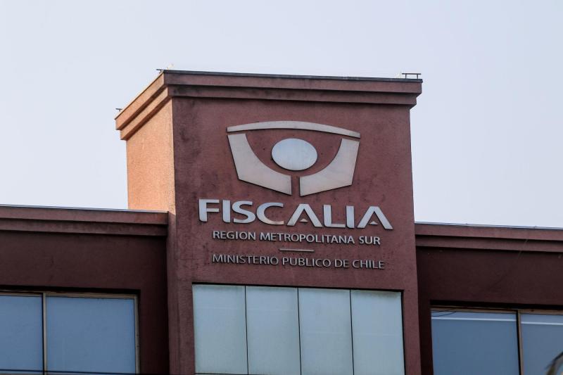 Un rifle, celulares, computadores y bicicletas: Las especies que habría robado un funcionario de la Fiscalía Sur - Referencial Agencia Uno