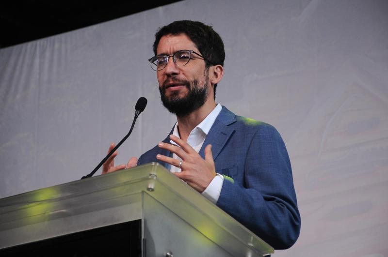 Ministro del Trabajo defiende cifras de desempleo - Agencia Uno