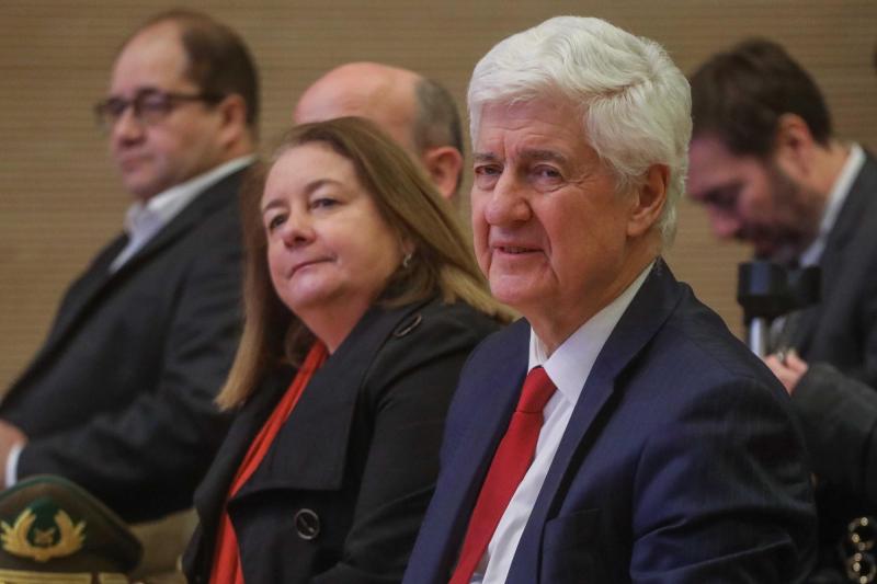 T13 - “Debe dar un paso al costado”: Denuncian a director del SII por no pagar contribuciones durante nueve años - Agencia UNO