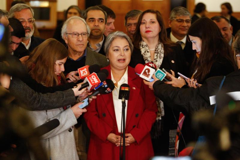 T13 - DC aprueba respaldo presidencial a Jeanette Jara y Alberto Undurraga deja la presidencia del partido | Agencia UNO