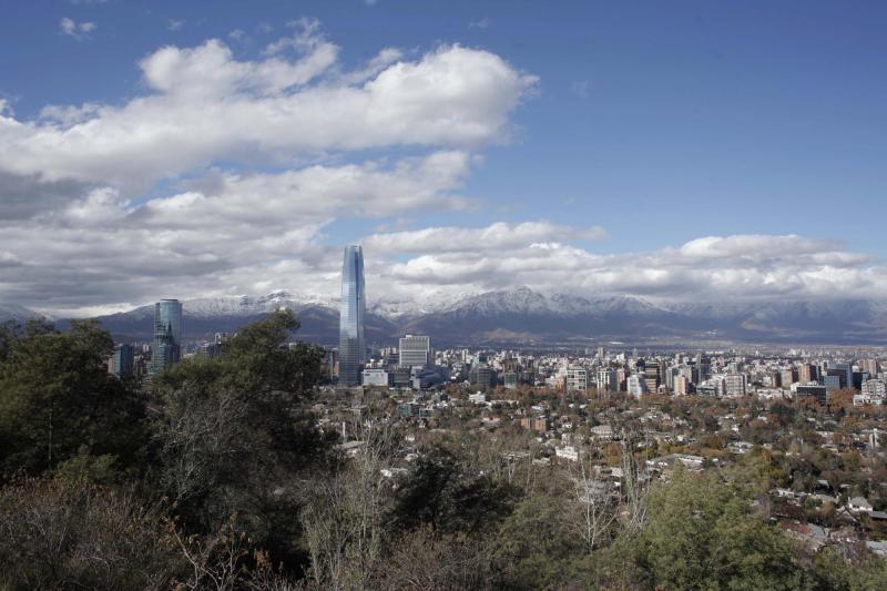 Cielo despejado en Santiago - Agencia Uno