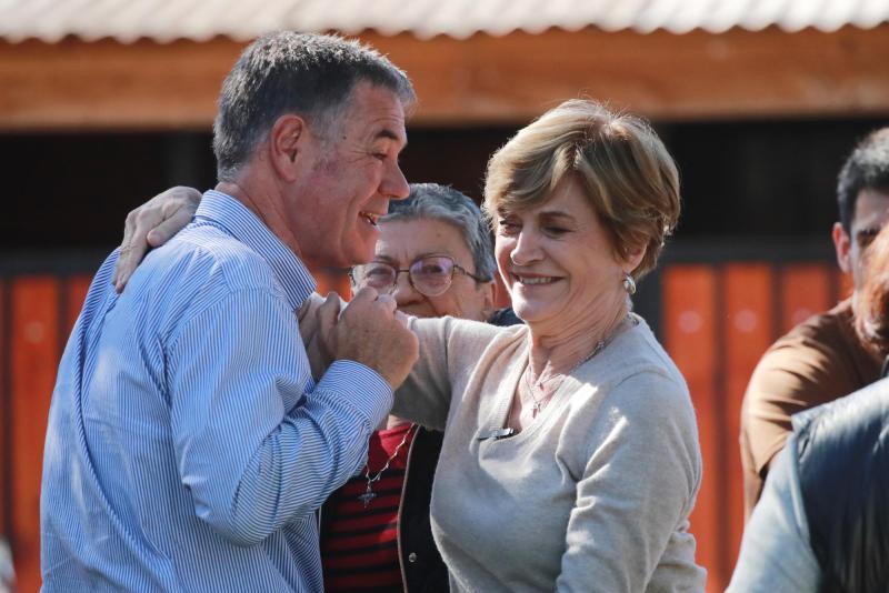 Aton- Senador Ossandón (RN) junto a la candidata Evelyn Matthei (UDI)