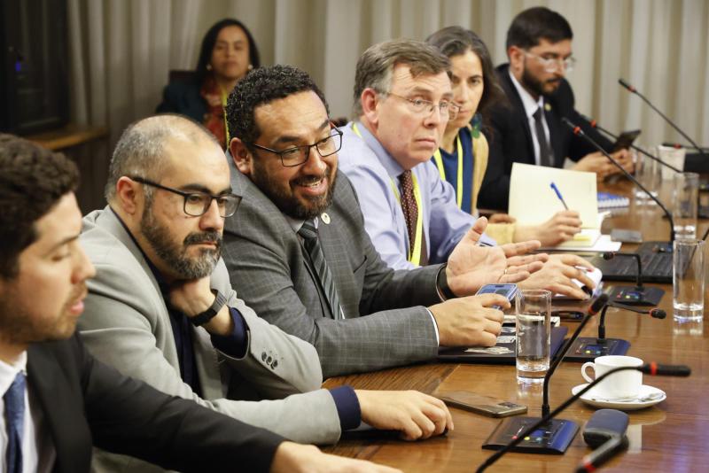 Aton- Cataldo y Orellana en la comisión de Educación, que preside la diputada Arce