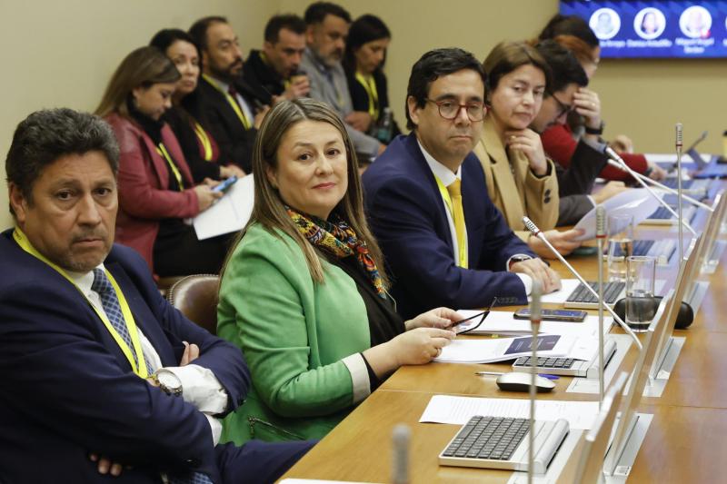 Aton- Superintendenta (s) Patricia Soto anunció investigación para trabajadores del sector público