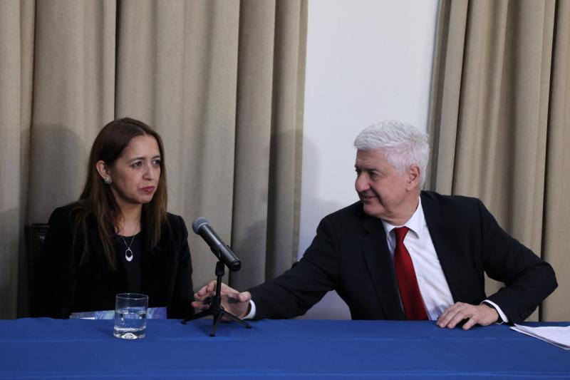 Aton- Exdirector del SII será reemplazado por Carolina Saravia, quien se desempeñaba como subdirectora de Fiscalización