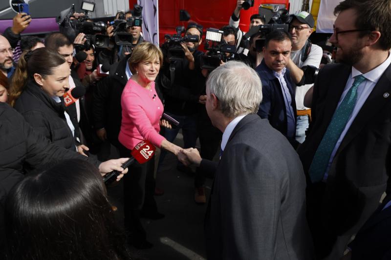 Aton- Kast evitó entrar en conflicto con Matthei