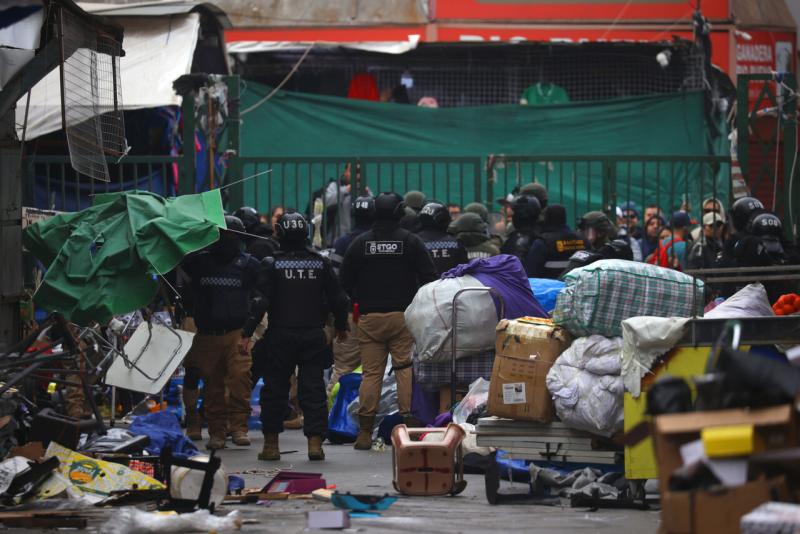 Aton - Operativo en Barrio Meiggs