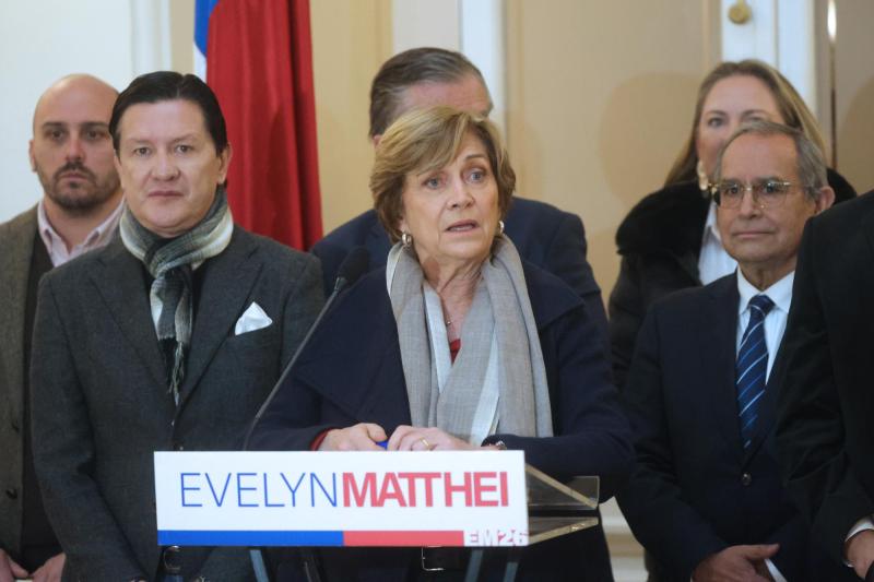 Aton- Evelyn Matthei propone crear cárcel y 32 mil plazas