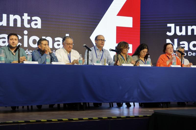 Aton- DC se dividió ante decisión de apoyar a Jeannette Jara en la elección presidencial