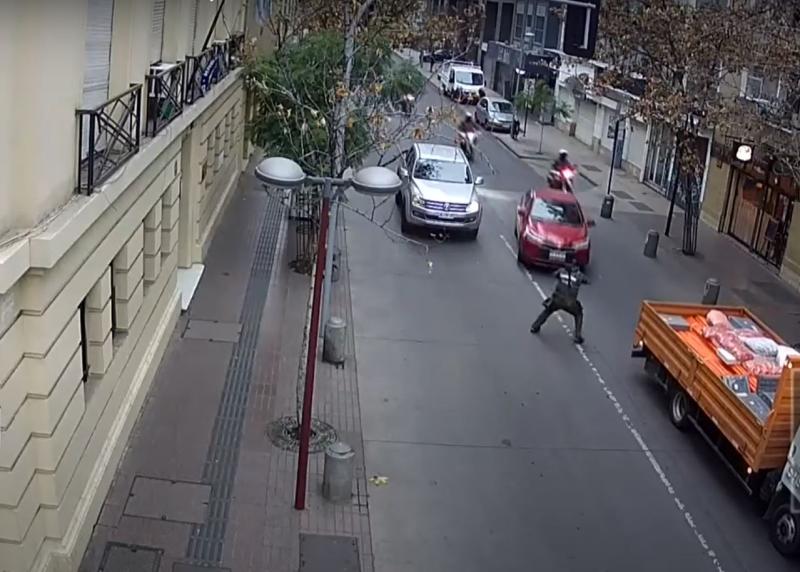 T13 - El momento del atropello a carabinero