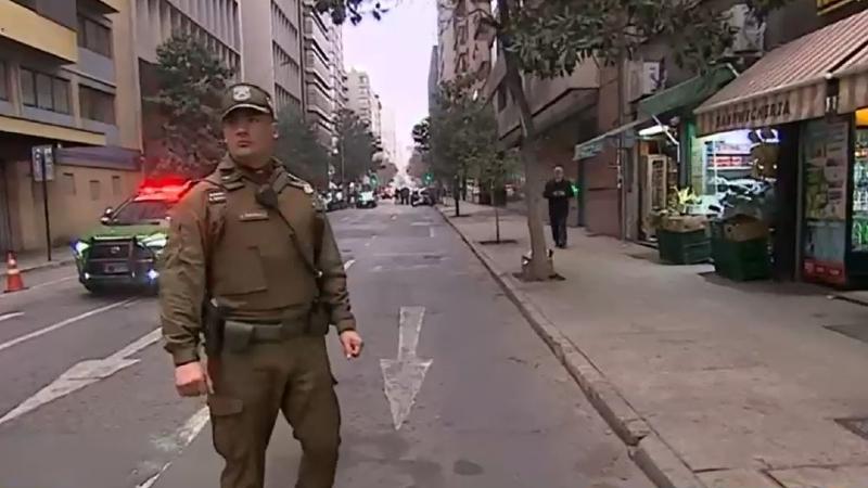 Canal 13 - Operativo en el centro de Santiago: hay un carabinero herido y tres detenidos