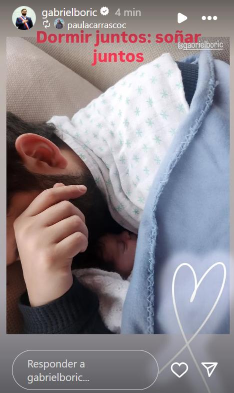 "Dormir juntos, soñar juntos": La tierna postal del Presidente Boric y su hija Violeta