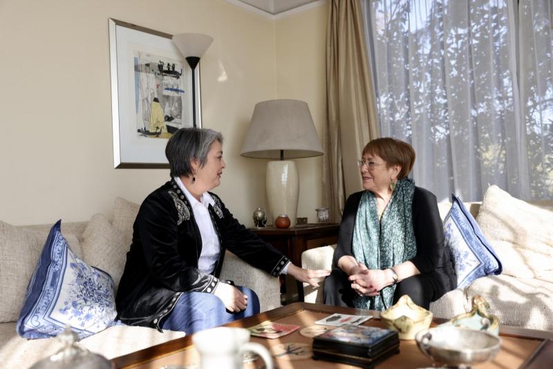 Jeannette Jara se reunió con Michelle Bachelet en La Reina