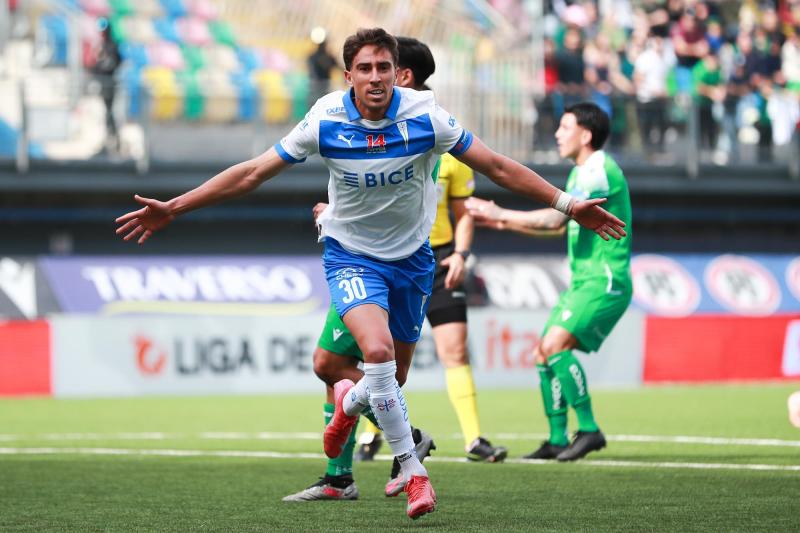Diego Valencia Universidad Católica homenaje a Mumo Tupper | Photosport