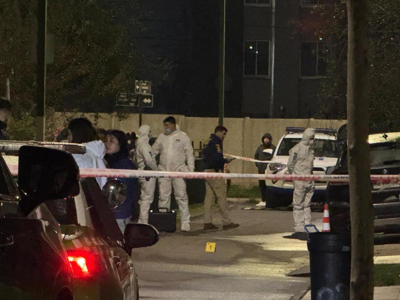 T13 - Qué se sabe de fatal ataque en Maipú que dejó a hombre muerto y a su hijastra de 13 años en riesgo vital