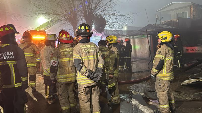 T13 - Tres casas afectadas tras incendio en Renca: fuego habría sido provocado tras conflicto con persona en situación de calle