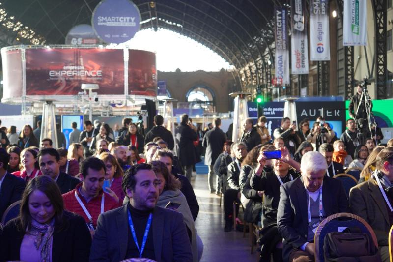 Tercera edición de Smart City Expo Santiago llega con foco en recuperar la ciudad para las personas