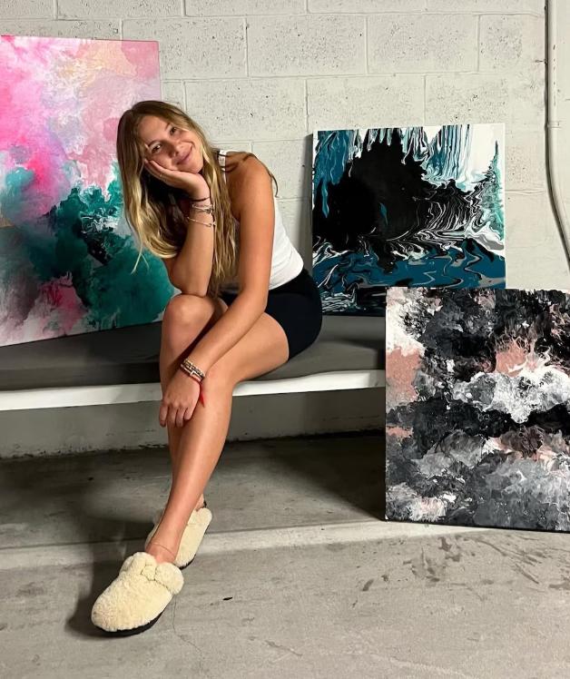 Instagram - Amanda Anisimova