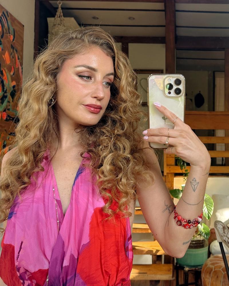 Redes sociales - Daniela Castro