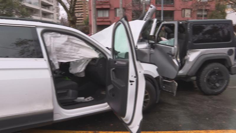 Choque frontal en Las Condes -t13