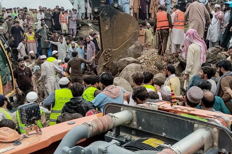 AFP - Buscan sobrevivientes en Pakistán