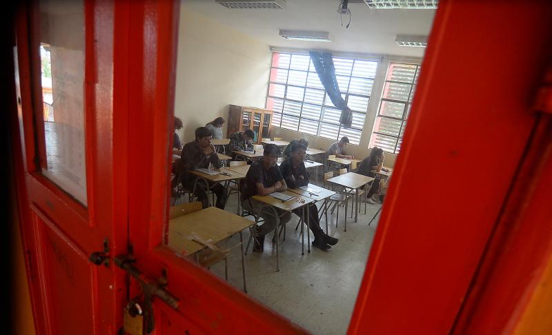 Agencia Uno - Mineduc suspende clases en 167 establecimientos de cinco regiones por sistema frontal