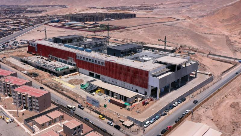 Gobierno defiende instalación de placa en Hospital de Alto Hospicio - Agencia Uno