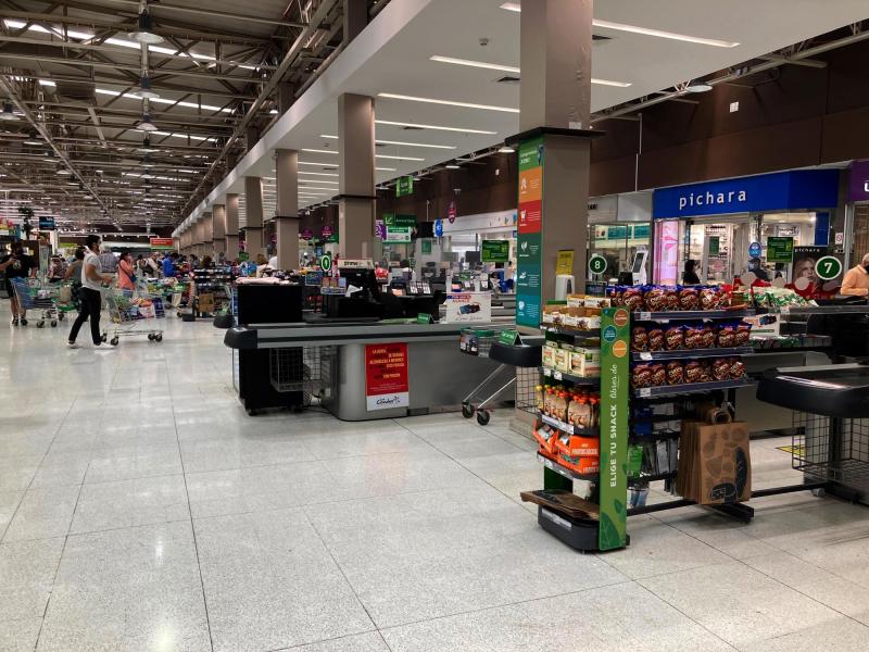 Agencia Uno - Feriado por Asunción de la Virgen: así funcionarán los supermercados y malls este viernes 15 de agosto