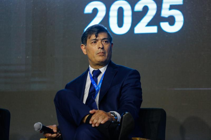 Agencia UNO - La polémica frase de Parisi en foro de Minería