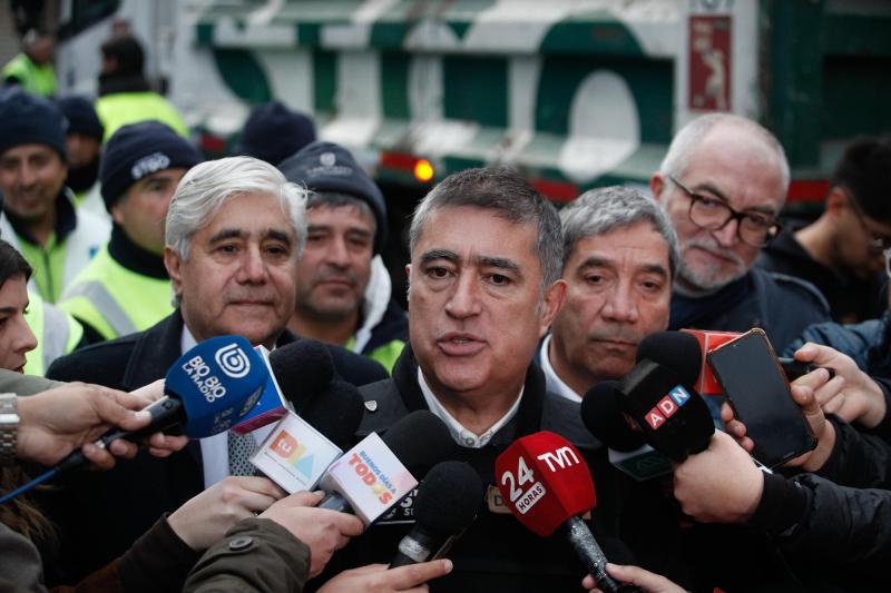 T13 - Alcalde Desbordes sí declaró en causa de filtración de chats entre Cariola y Hassler | Agencia UNO