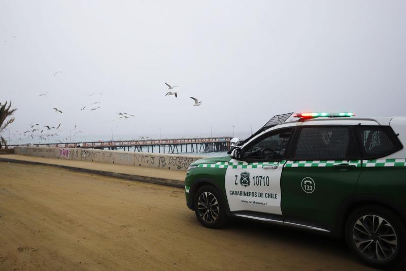 Agencia Uno - Conductor en estado de ebriedad se subió a la acera y atropelló a garzón en Concón (referencial)