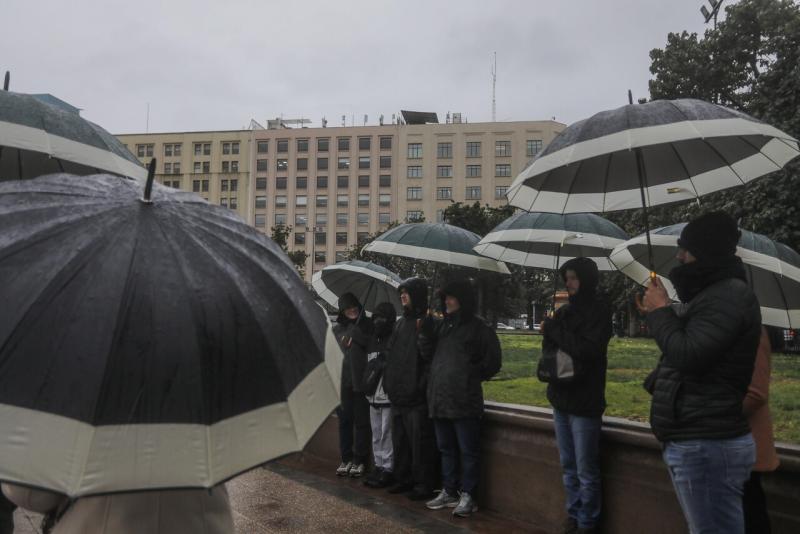 AGENCIA UNO - Se acerca la próxima lluvia en Santiago