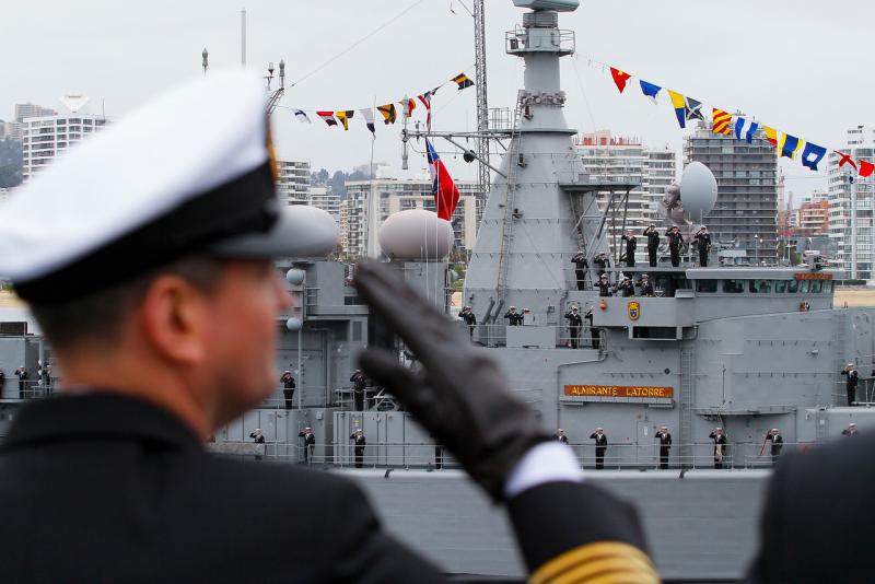 Agencia Uno (referencial) - Funcionario de la Armada muere en el Molo de Valparaíso