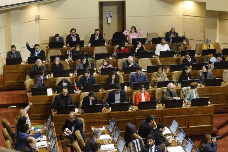 Aton- Diputados oficialistas cuestionaron proyecto de Romero