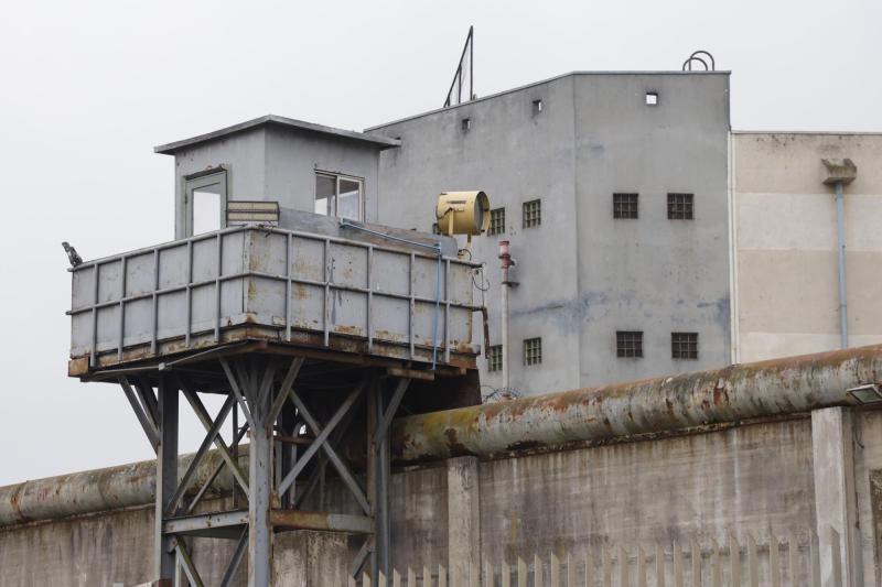 Ministro Gajardo responsabiliza a Gendarmería por liberación de dos reos - Aton